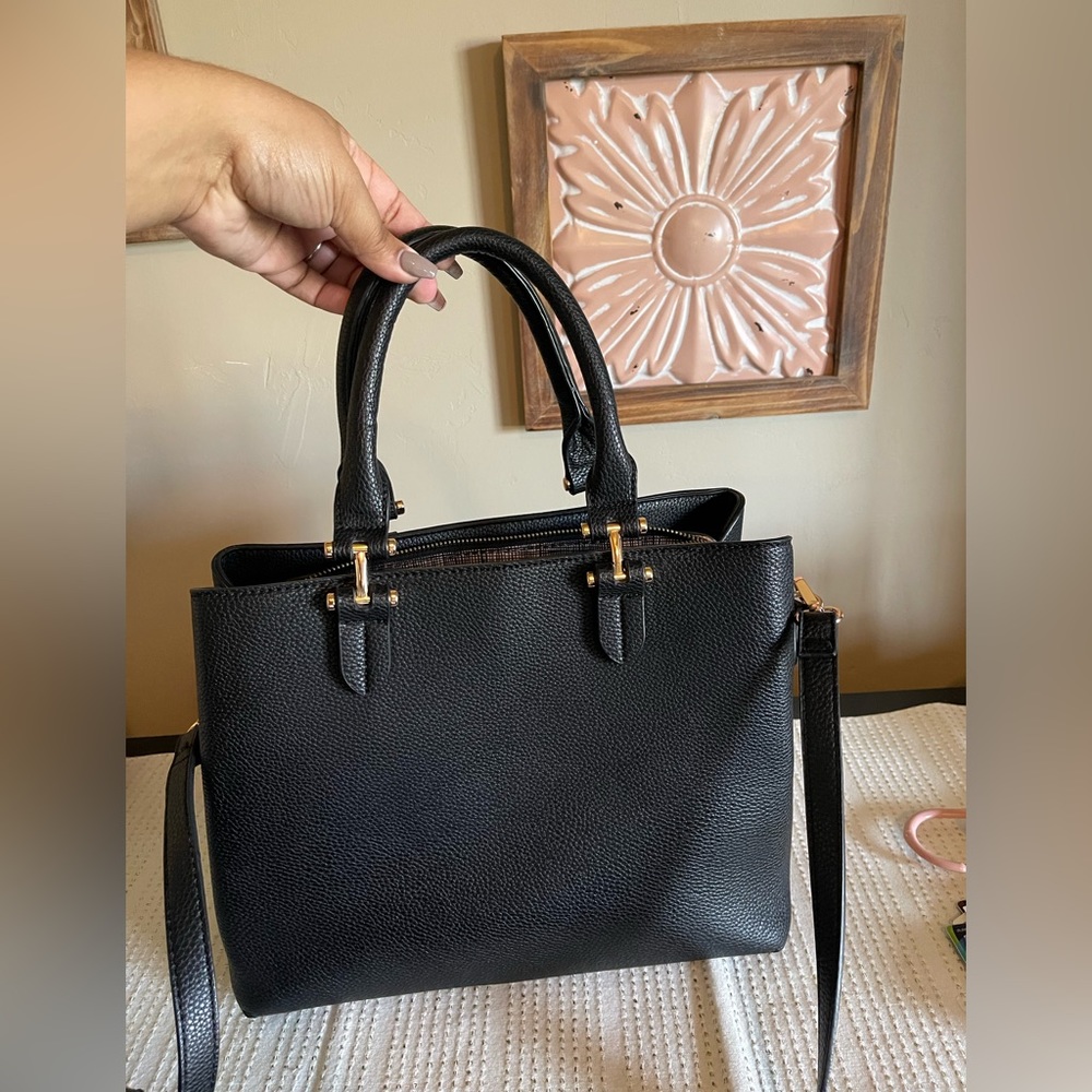 Black hand bag